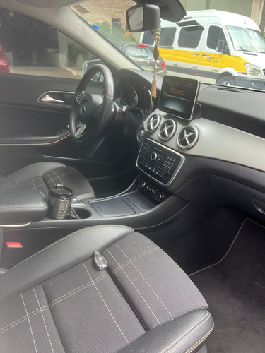 Mercedes-Benz Classe GLA 1.6 Enduro Turbo Flex 5p