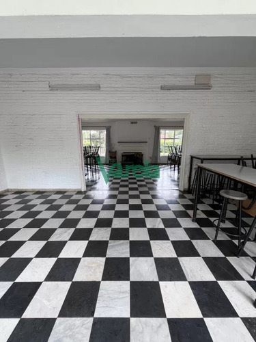 Casa ,local En Venta Pinar Sur Sobre Principal!