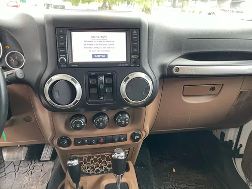 Jeep Wrangler 3.7 Unlimited Sahara 3.6 4x4 At