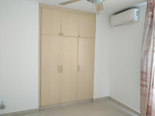 Imagen 8 de 14 de Venta De Apartamento En Ph Aquazul, Bellavista 18-3321