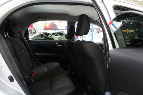 Imagem 9 de 15 de Toyota Etios 1.3 X 16v 2020
