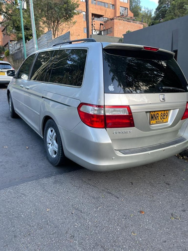 Honda Odyssey Plateada, Motor 3.5, 5 Puertas