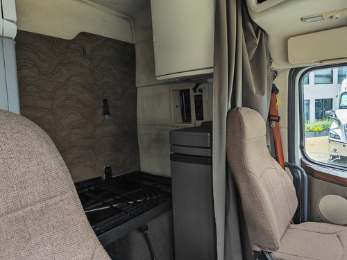 Tractocamion Volvo Vnl64t Seminuevo Modelo 2016