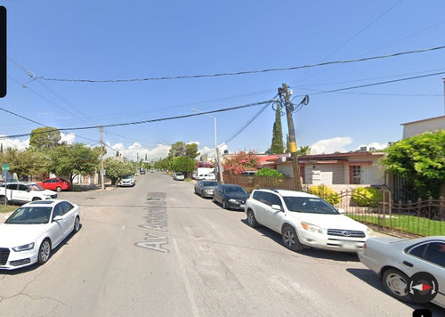 Oportunidad, Remate Bancario En Fraccionamiento San Felipe, Chihuahua. Con 5 Recamaras Y 560m2. Ubicada Entre Av. Antonio De Montés Y Av. División Del Norte.