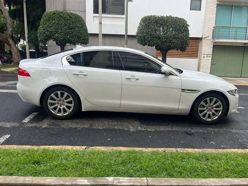 Jaguar XE PURE TECH