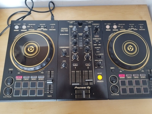 Consola Pionner Ddj 400 Dorada Con Cables Y Bolso