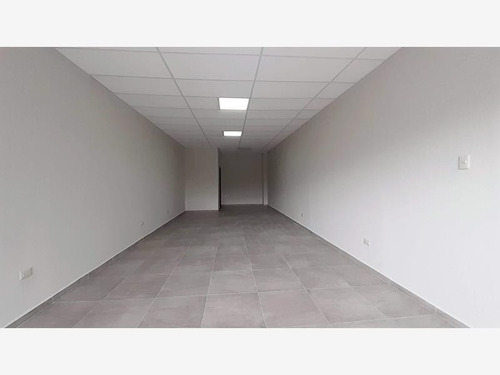 Imagen 3 de 12 de Local Comercial En Venta Plaza Santa Isabel
