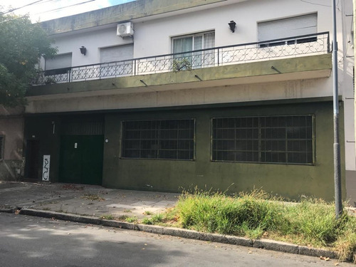 Imagen 2 de 3 de Cocheras Garage En Paternal 215 M2 Caba