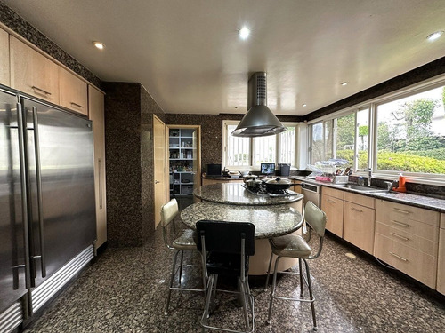 Casa En Venta Con Alberca En Bosques De Las Lomas