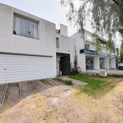 En Venta Excelente Casa En Altos De La Calera