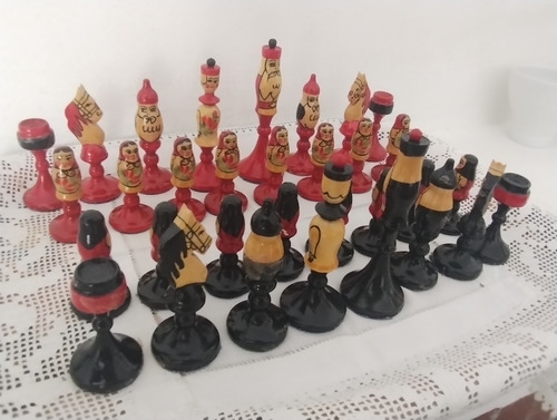 Juego De Ajedrez Ruso Matrioska (Usado)