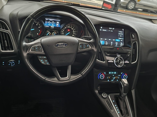 Imagem 10 de 13 de Ford Focus 2.0 At 2017