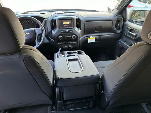Chevrolet Silverado 5.3 V8 Custom Doble Cabina 4X4 At
