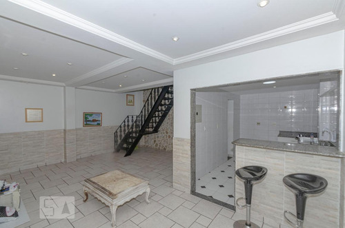 Imagem 7 de 15 de Casa Para Aluguel - Maracanã, 2 Quartos, 250 - 892915892