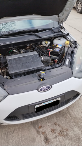 Ford Fiesta 1.6 Max One Ambiente Plus 98cv