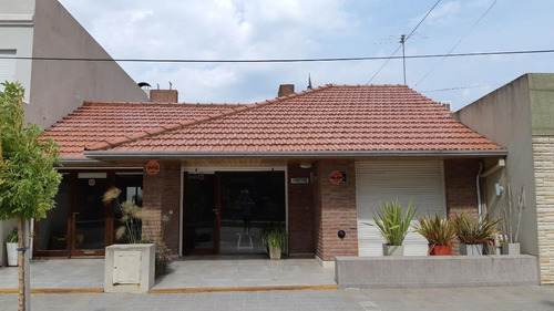 Casa En Venta - 2 Dormitorios 2 Baños - 120 Mts2 - Balneario Claromeco