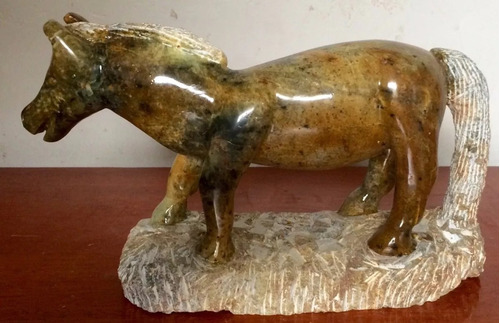 Escultura Detalhada De Cavalo - Pedra Sabão - Artigo De Luxo