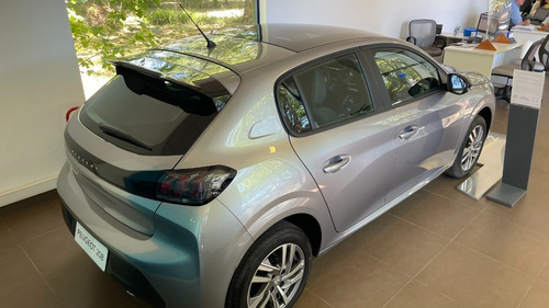 Imagen 2 de 25 de Peugeot 208 Feline Tiptronic Gz