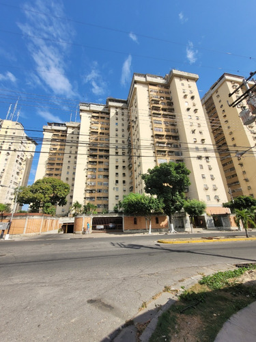 Imagen 17 de 19 de Apartamento En Venta En Urb El Centro Av Bermudez 04121994409