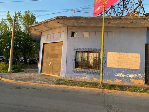 Imagen 3 de 12 de Galpón Con Dos Departamentos En Venta