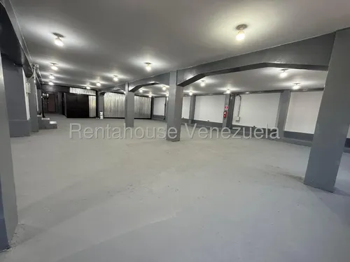 Local En Alquiler En Galerías Miranda. Chacao. Cecilia Gutierrez. 25-18175