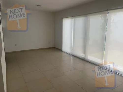 Venta Casa Con Roof Y Jardín Excedente En Entrecielos Querétaro