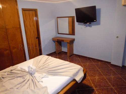 Majestuoso Hotel En Venta Mls 24-24068 Macuto