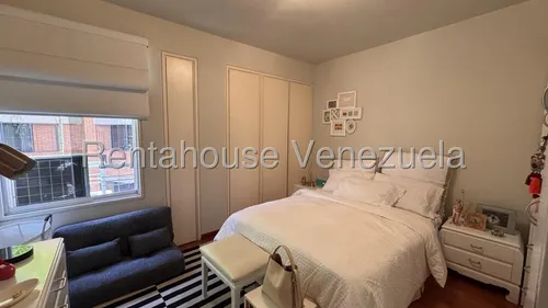 Apartamento En Venta En Campo Alegre 25-13935 Yf