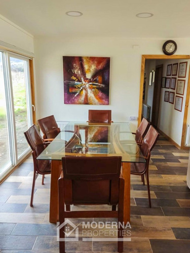 Casa De 135 M2, 4d / 3b En Sitio De 5000 M2
