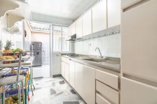 Casa En Venta En Quinta Paredes. Cod V8413