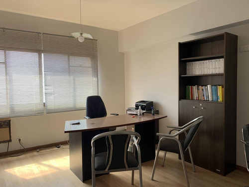 Imagen 7 de 11 de Oficina En Alquiler/venta Amoblada En Galeria Norte, Centro Córdoba
