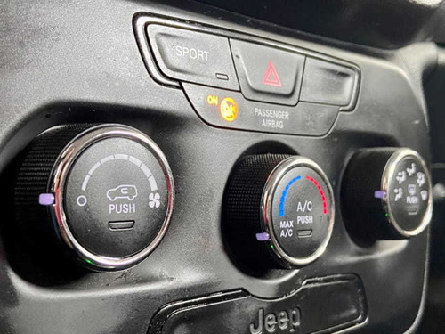 Imagem 13 de 15 de Jeep Renegade Sport At 2020