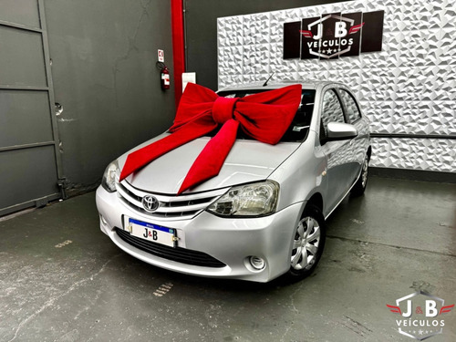 Toyota Etios 1.5 XS 16V FLEX 4P MANUAL