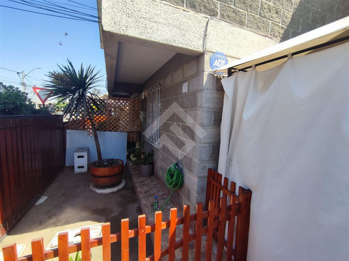 Casa En Venta De 3 Dorm. En Puente Alto