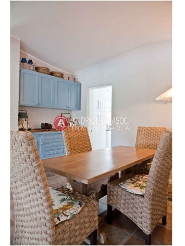 Excelente Propiedad A 100 Metros Del Mar - Ref: 5694