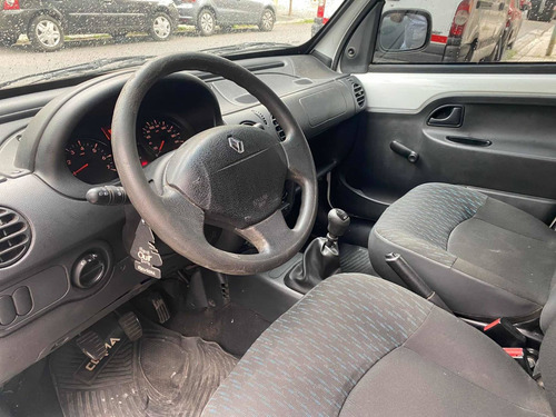 Imagen 15 de 16 de Renault Kangoo 2016 1.6 Furgon Ph3 Confort 5as Lc