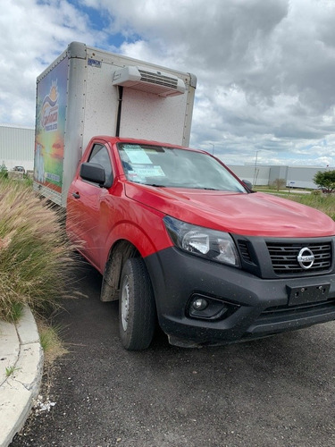 Imagen 5 de 7 de Nissan Np300 2019 2.5 Chasis Cabina Dh Pack Seg Mt