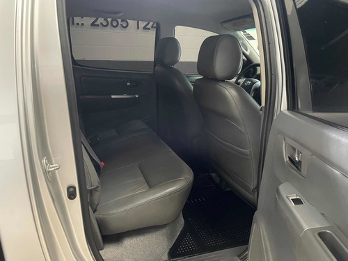 Imagen 5 de 9 de Toyota Hilux 2014 3.0 Cd Srv Cuero Tdi 171cv 4x2