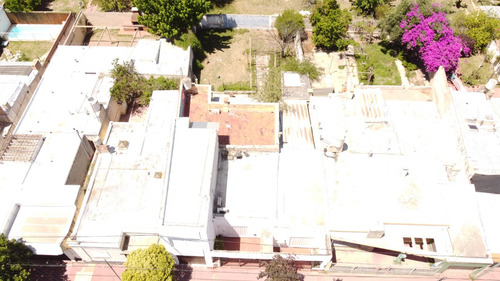 Casa De 4 Habitaciones En Venta En El Centro De La Ciudad De San Luis - Ideal Para Familia O Cualquier Tipo De Emprendimiento