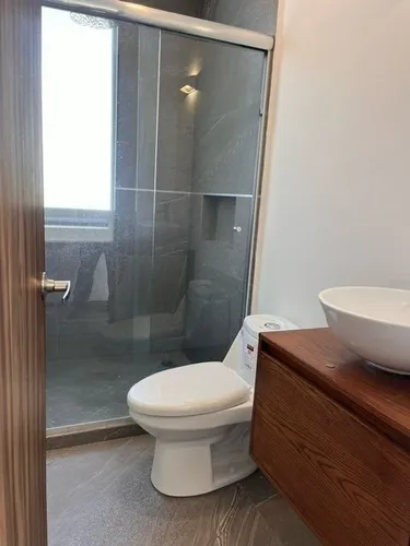 Casa En Venta En Real Del Bosque, Sótano, 4 Recámaras, 4.5 Baños, Equipada, Lujo