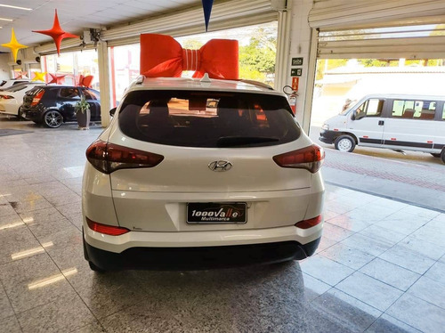 Imagem 8 de 9 de Hyundai Tucson 1.6 16v T-gdi Gasolina Gl Ecoshift