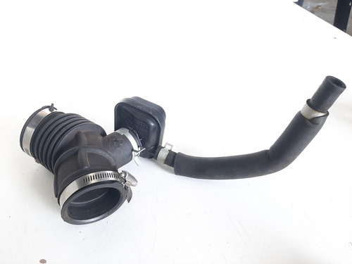 Manguera Porta Filtro De Aire Nissan Versa 1.6 Std 20-23 (Usado)