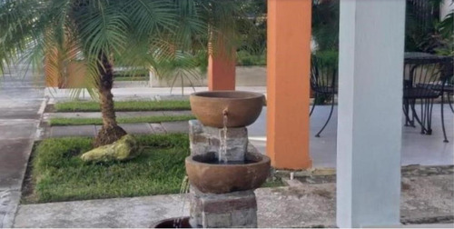 Preciosa Casa Ubicacada En Fracc. Bahía Azul Cancún, Vive A Unos Minutos De La Playa -no Créditos- Jagr