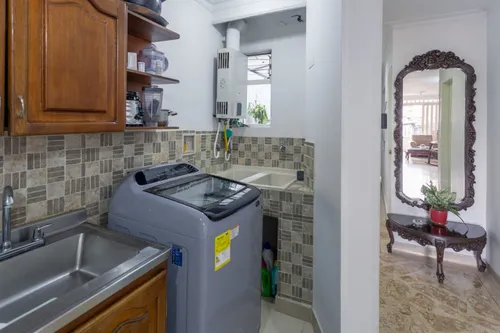 Apartamento En Venta En Laureles. Cod V13185