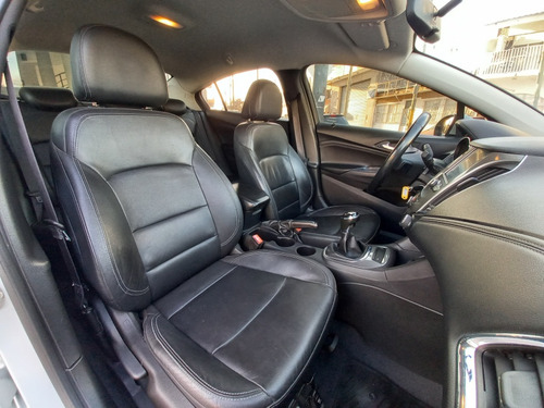 Chevrolet Cruze II 1.4 Sedan Lt