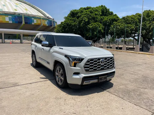Toyota Sequoia 3.5 V6 Capstone