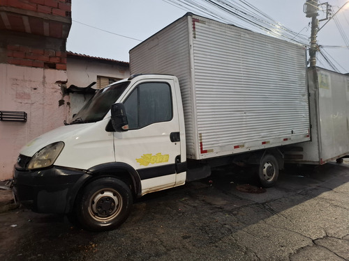 Iveco Daily Chasis 3.0 35S14 3450 Cab. Simples 2P