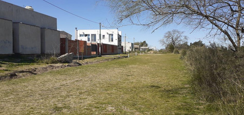 Imagen 4 de 30 de Terreno En Venta En La Plata Calle 44 Esq 177 - Dacal Bienes Raices