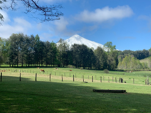 Parcela Con Casa Espectacular Vista Al Volcán 7.750 M2 