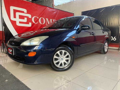 Imagem 1 de 11 de Ford Focus 2.0 L Fc. 2002